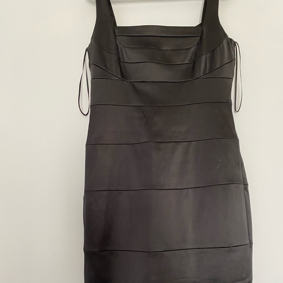 Elegant dress💃 - Picture 2 of 8